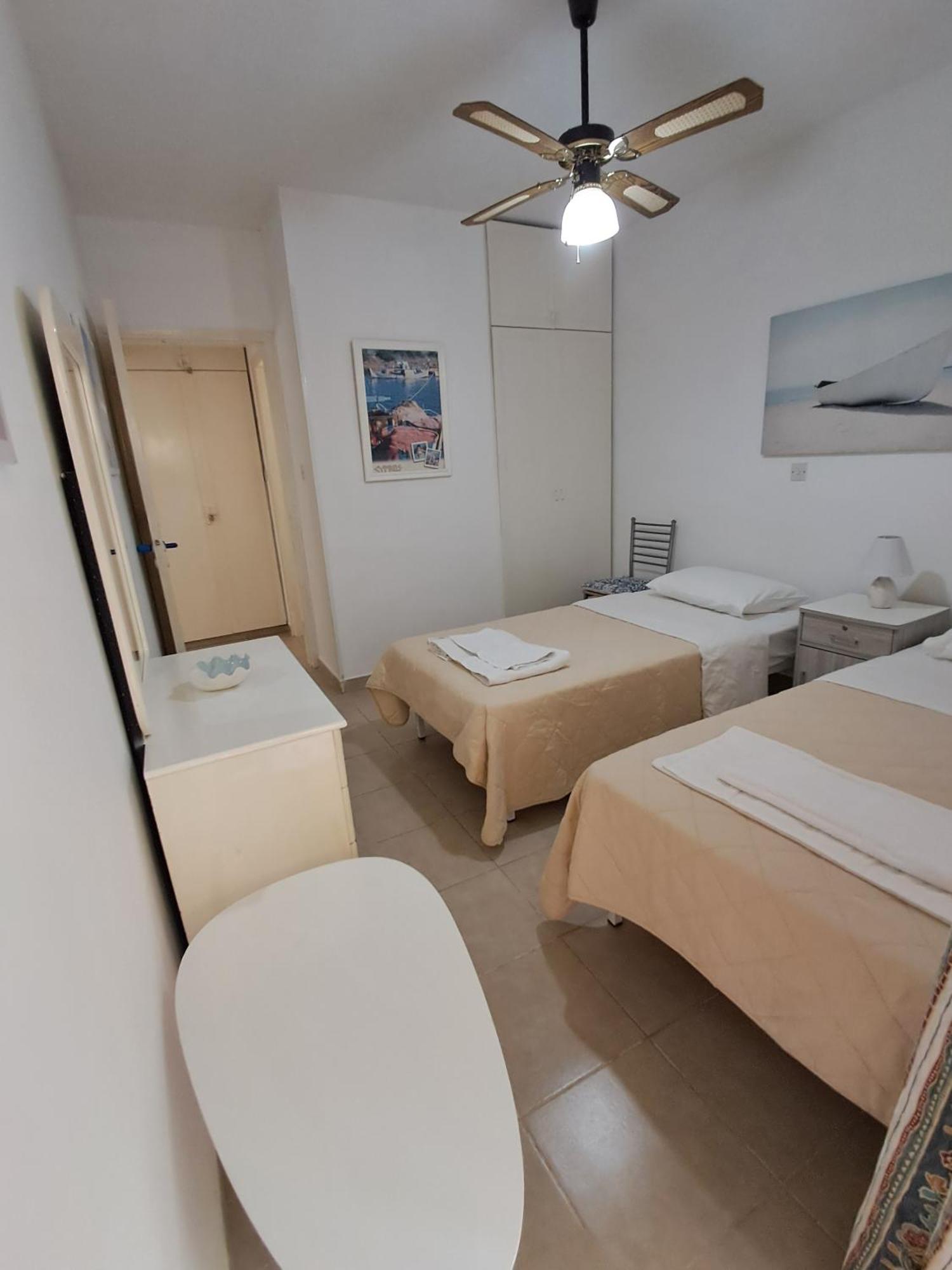 Lca2 Flat For You Apartment Larnaca Luaran gambar
